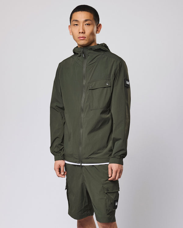 Temara Technische Windjacke Schwarzwaldgrün