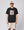 Schwarzes T-Shirt mit dezentem Aufdruck