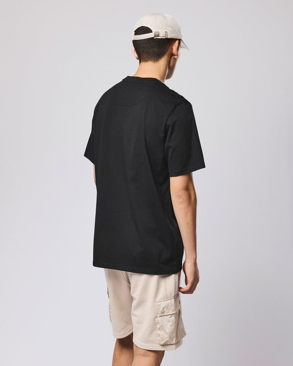 Schwarzes T-Shirt mit dezentem Aufdruck